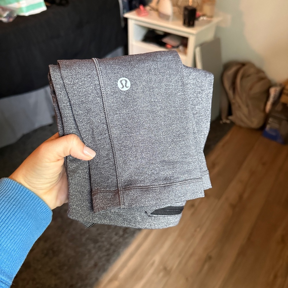 Lululemon leggings size 4